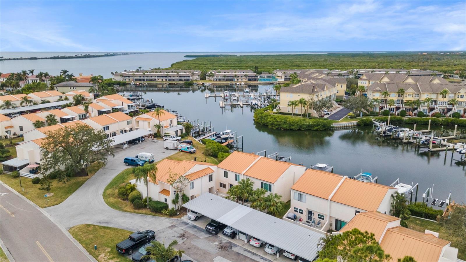 4208 HARBOR HOUSE DR