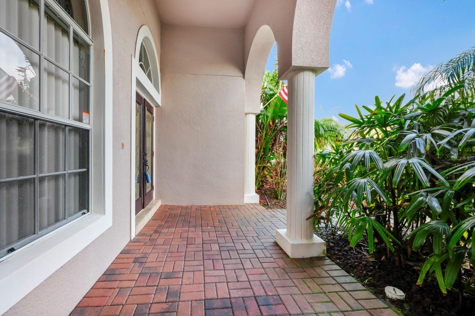 18221 THORNHILL GRAND CIR