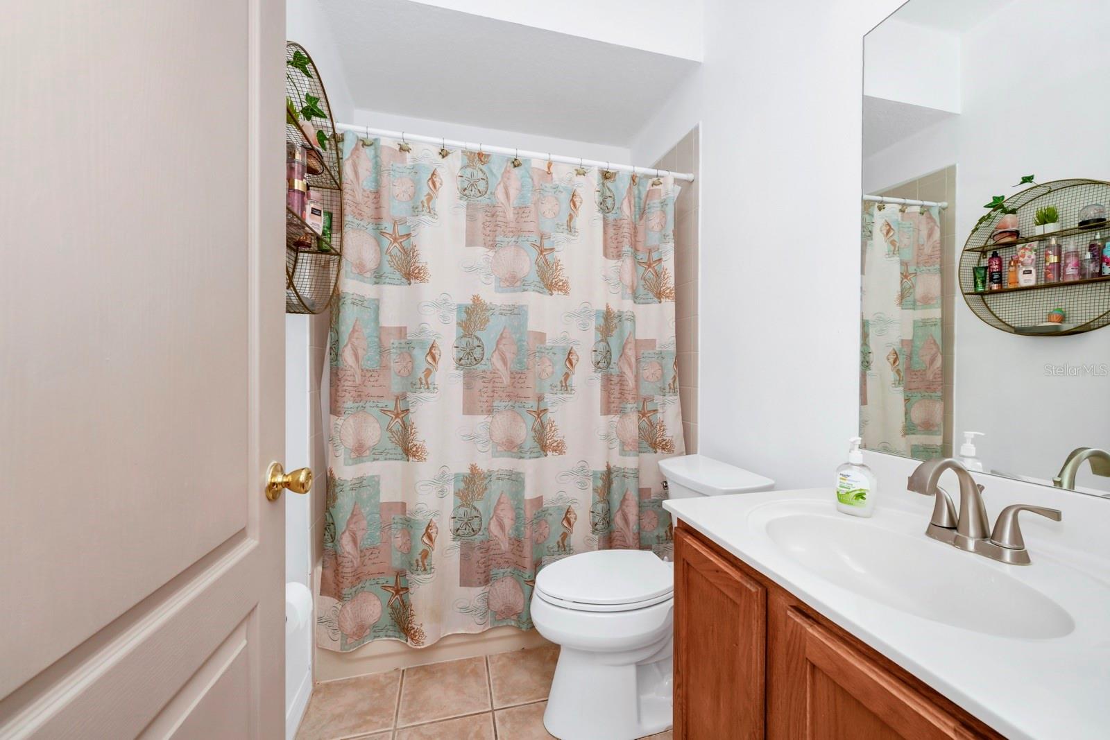 18221 THORNHILL GRAND CIR