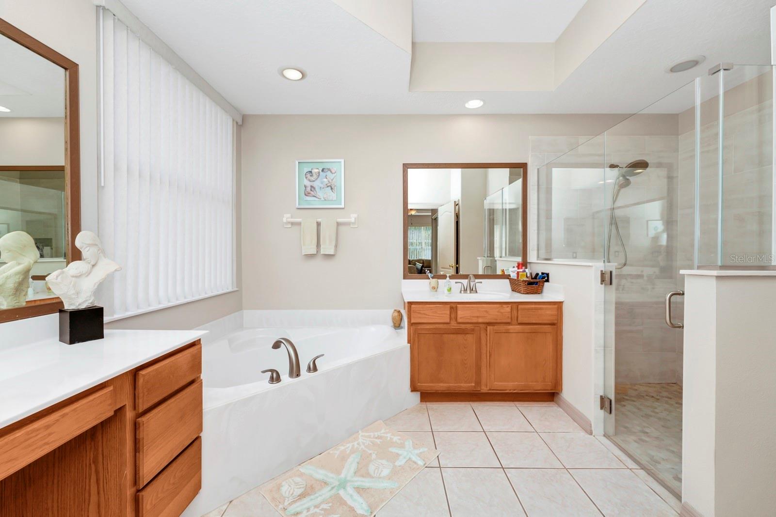 18221 THORNHILL GRAND CIR