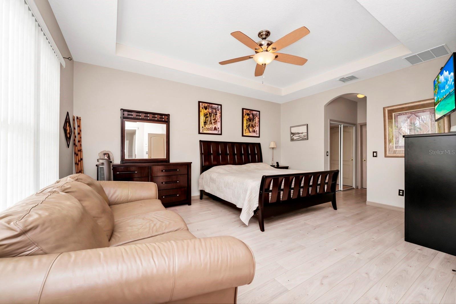 18221 THORNHILL GRAND CIR