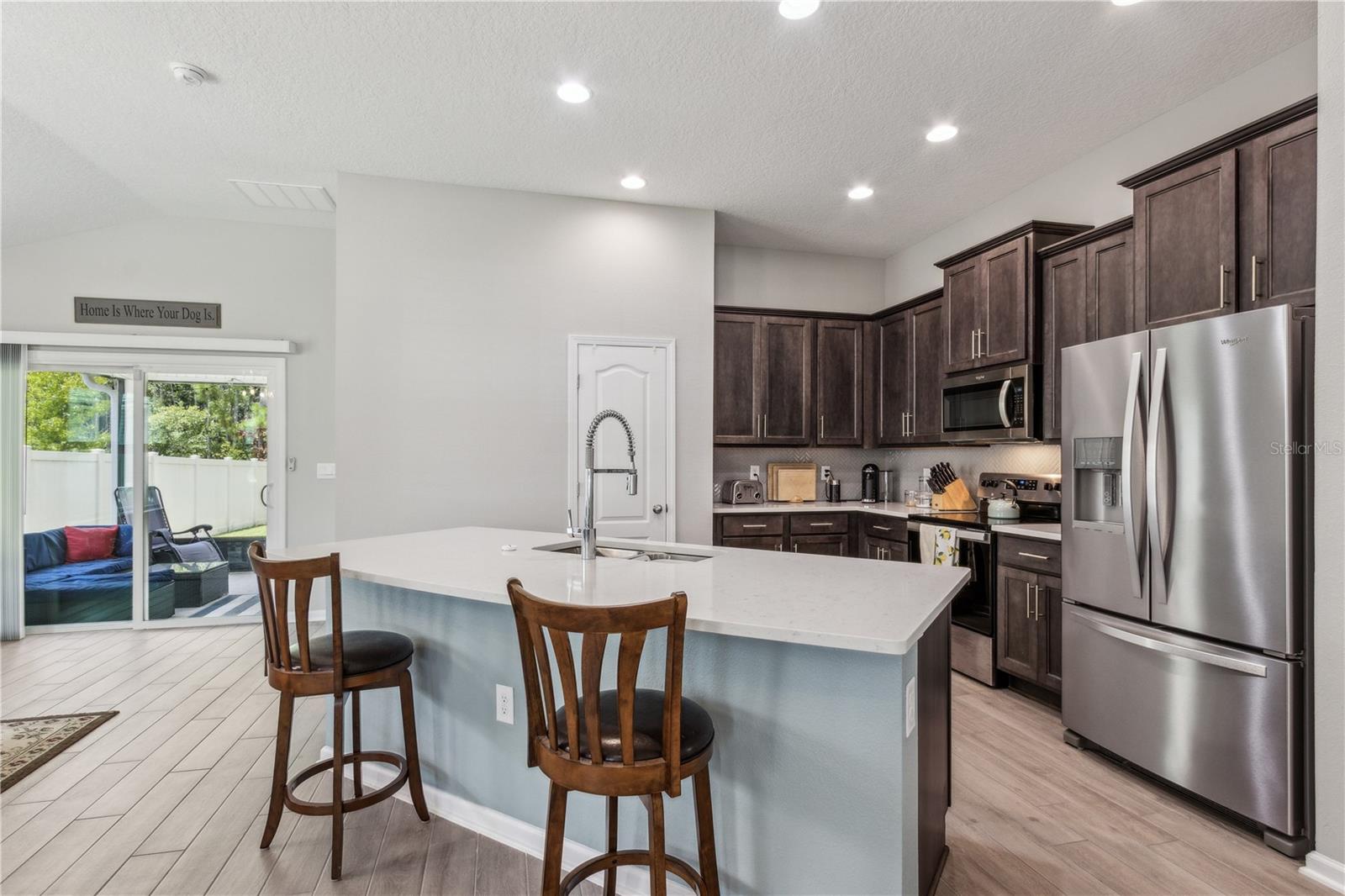 65688 EDGEWATER DR