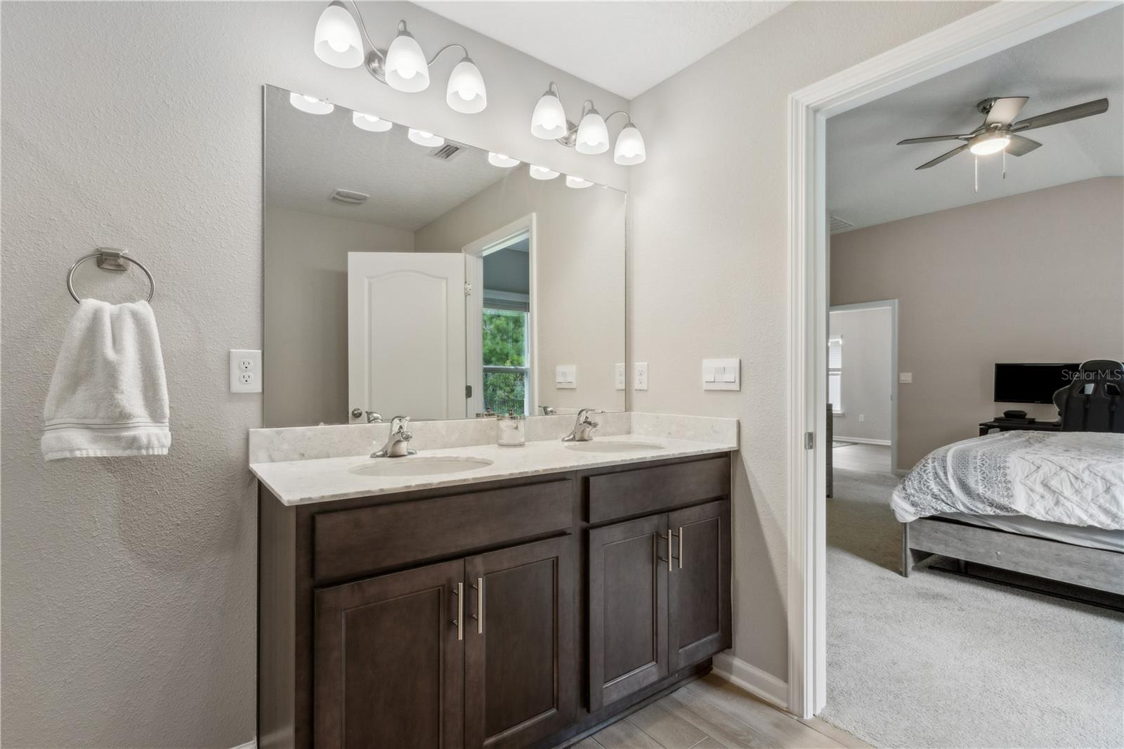 65688 EDGEWATER DR