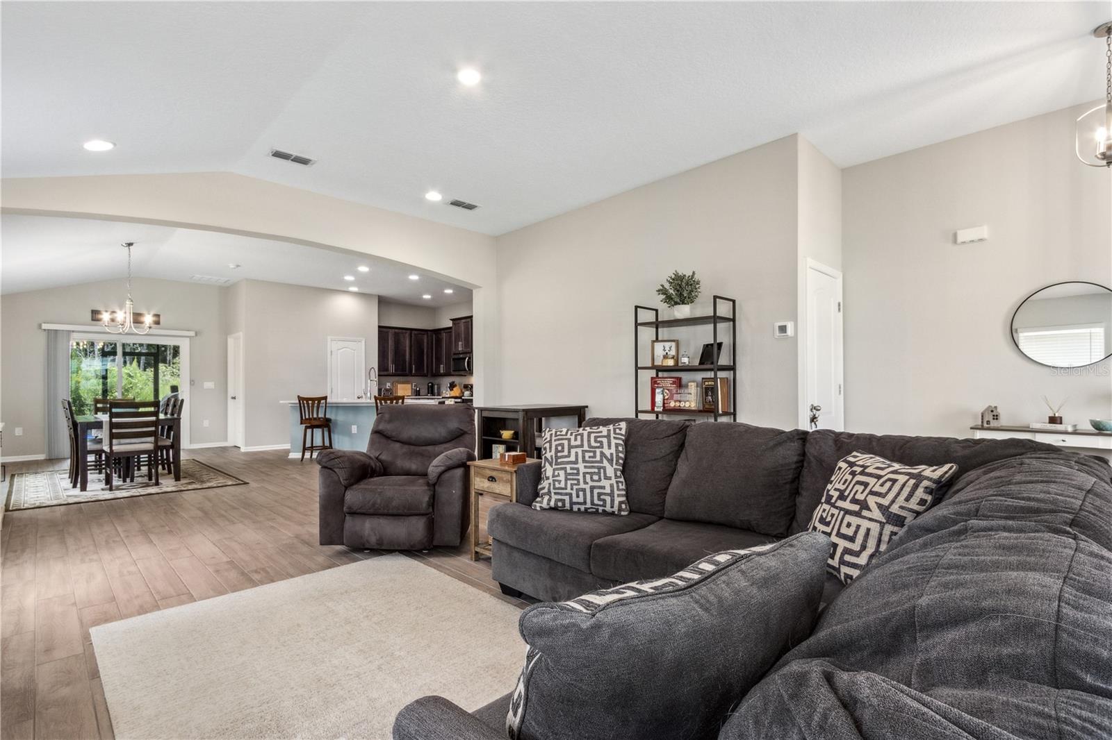 65688 EDGEWATER DR