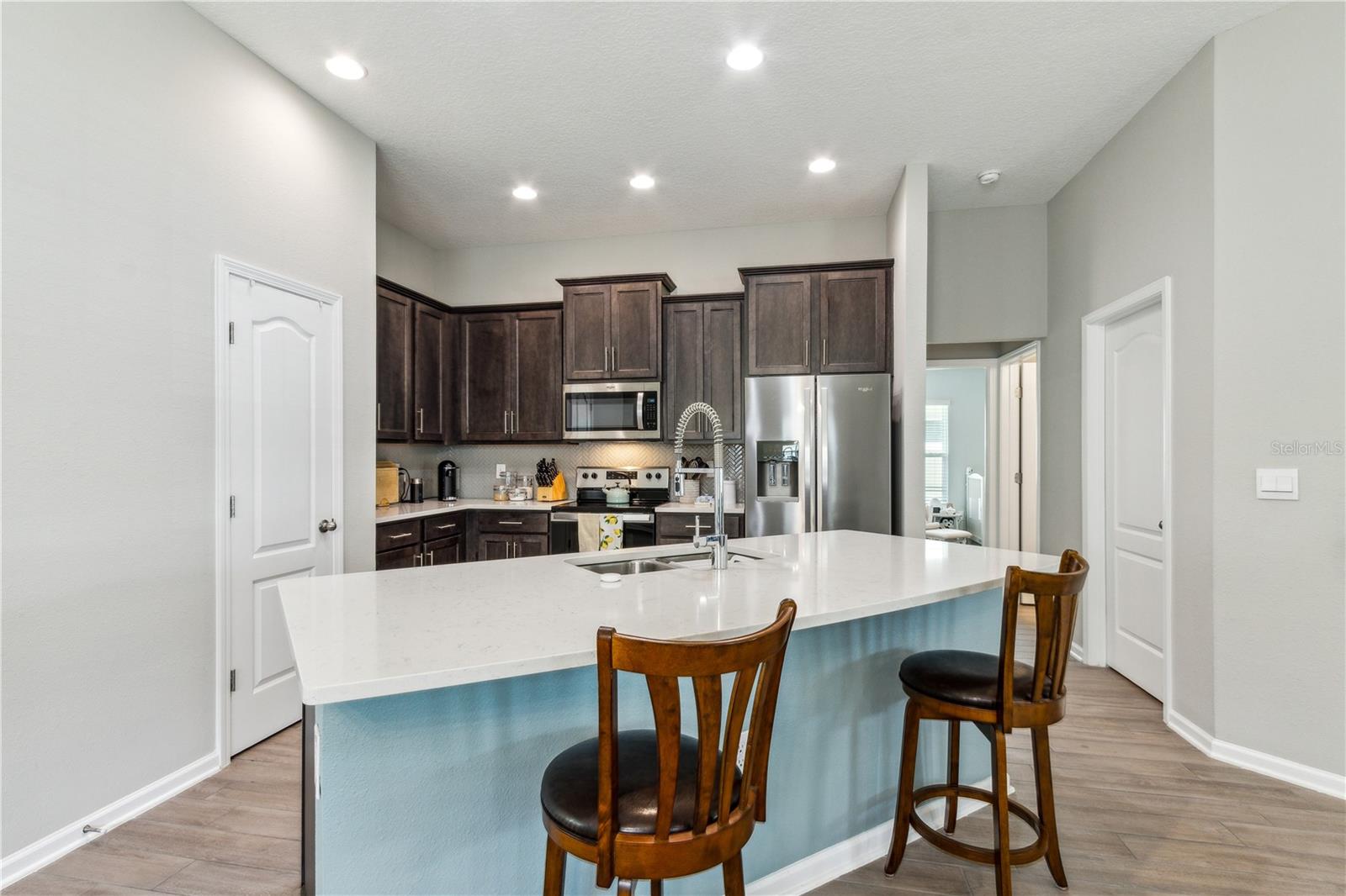 65688 EDGEWATER DR