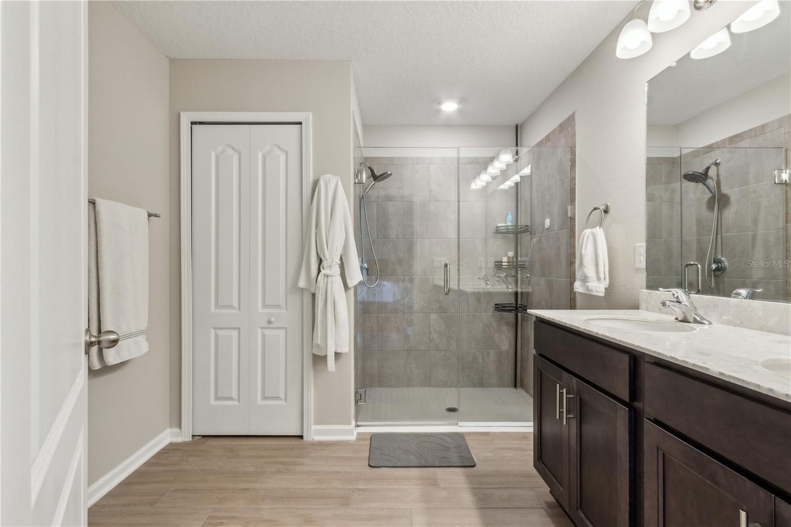 65688 EDGEWATER DR