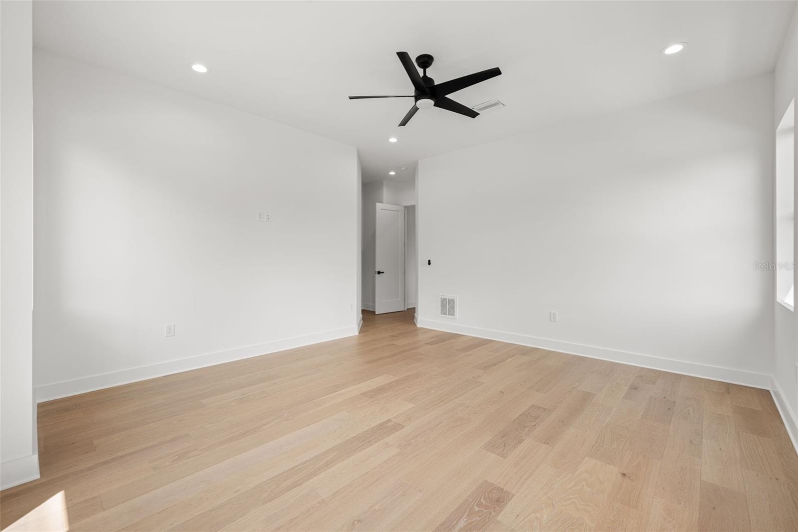 3201 W BALLAST POINT BLVD