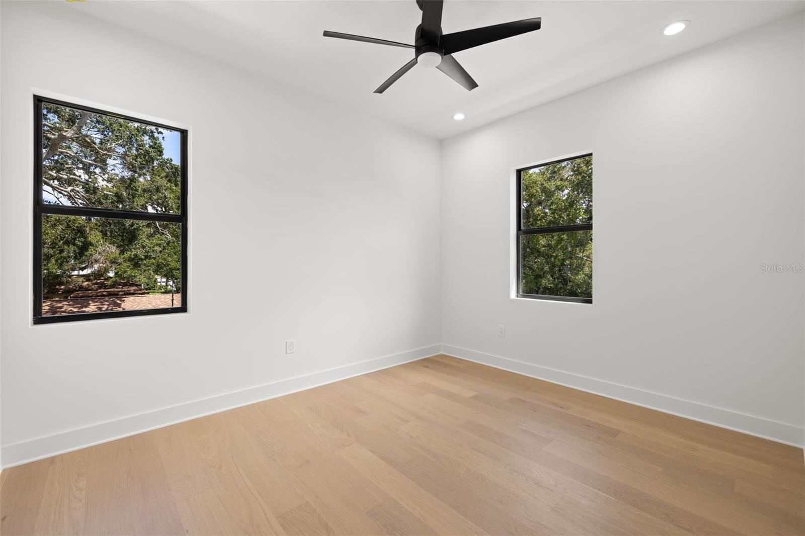 3201 W BALLAST POINT BLVD