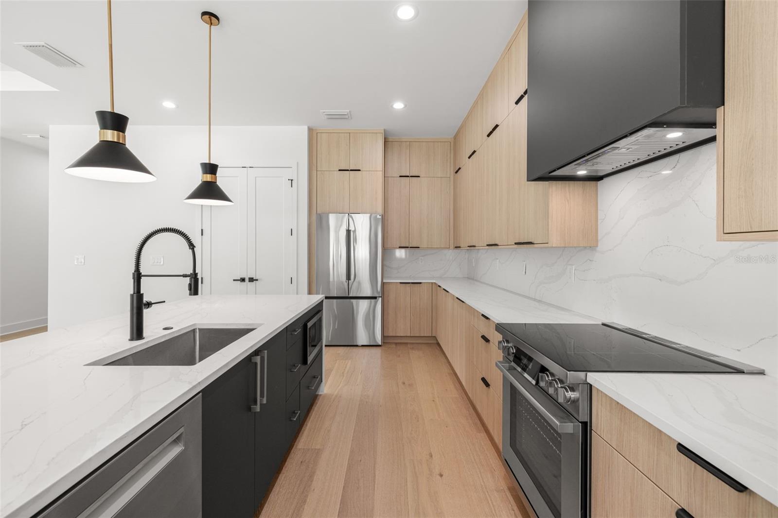 3201 W BALLAST POINT BLVD