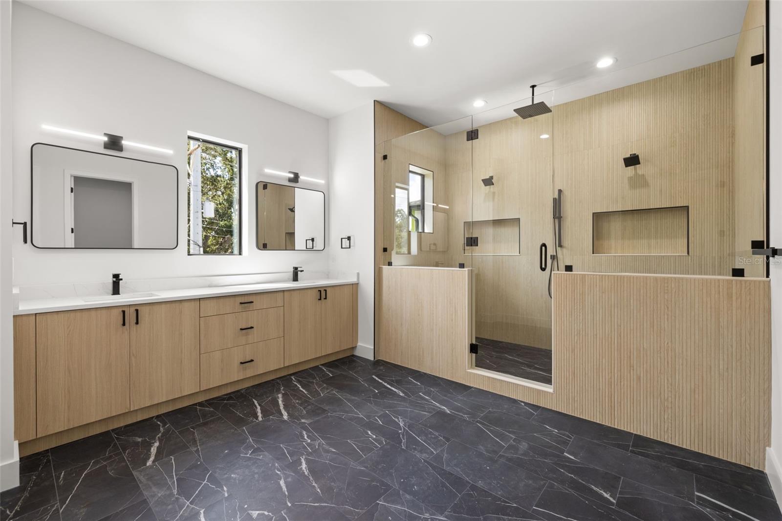 3201 W BALLAST POINT BLVD