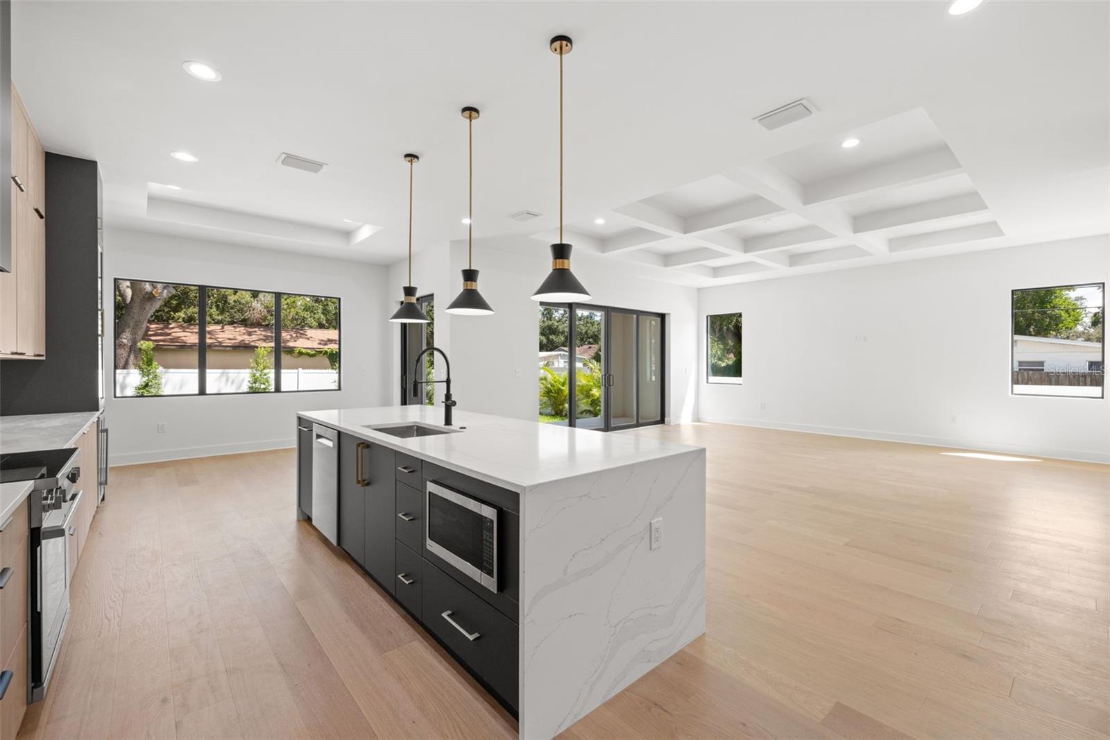 3201 W BALLAST POINT BLVD