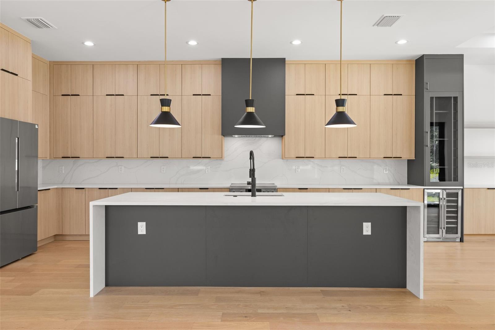 3201 W BALLAST POINT BLVD