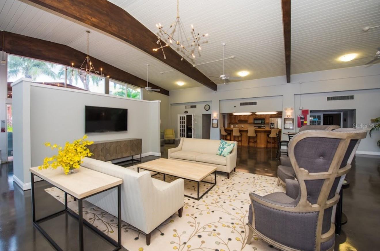 2700 COCONUT BAY LN #427