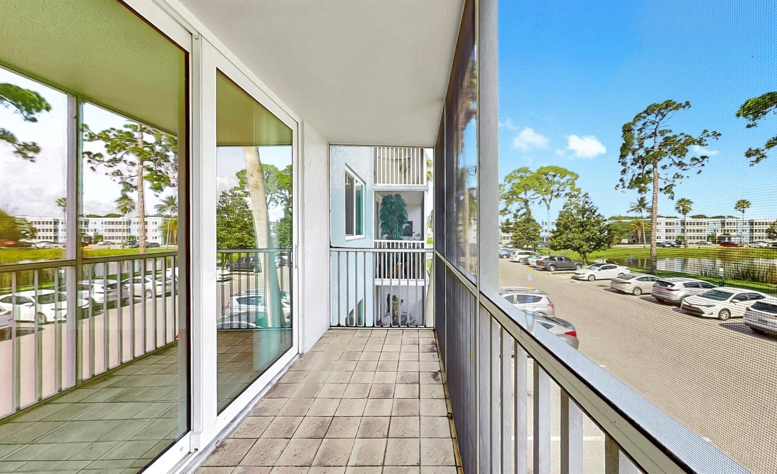 2700 COCONUT BAY LN #427