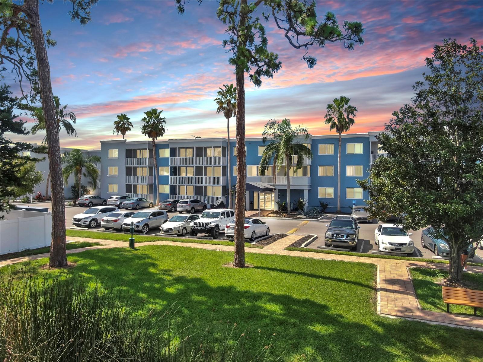 2700 COCONUT BAY LN #427