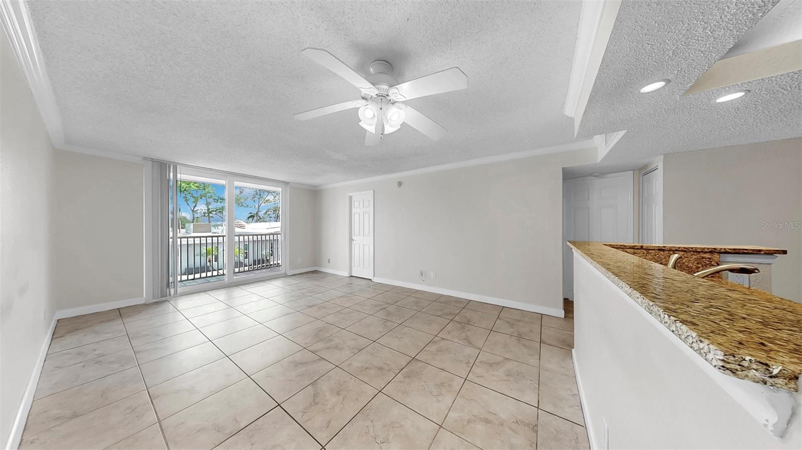 2700 COCONUT BAY LN #427