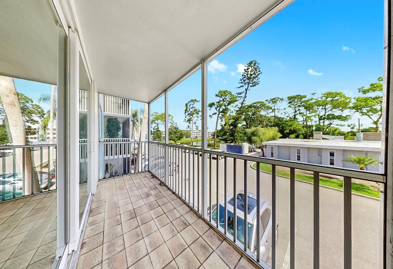 2700 COCONUT BAY LN #427