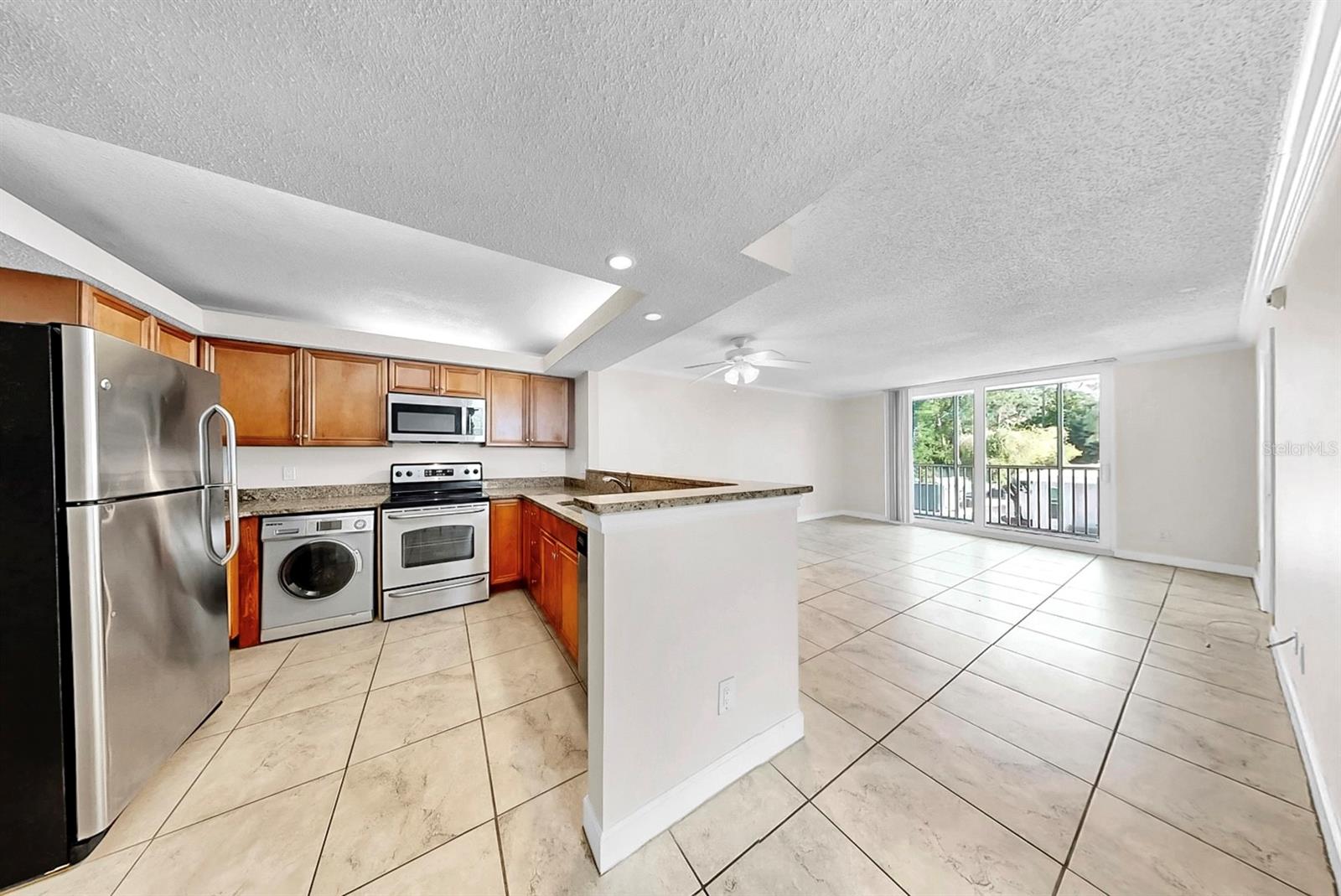 2700 COCONUT BAY LN #427