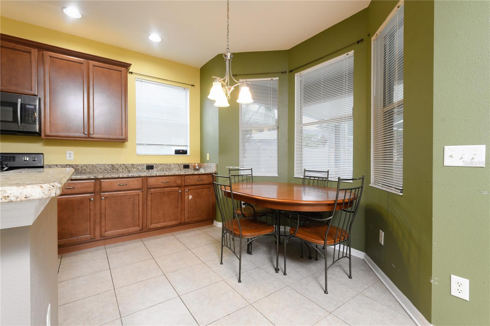 3153 PRAIRIE IRIS DR