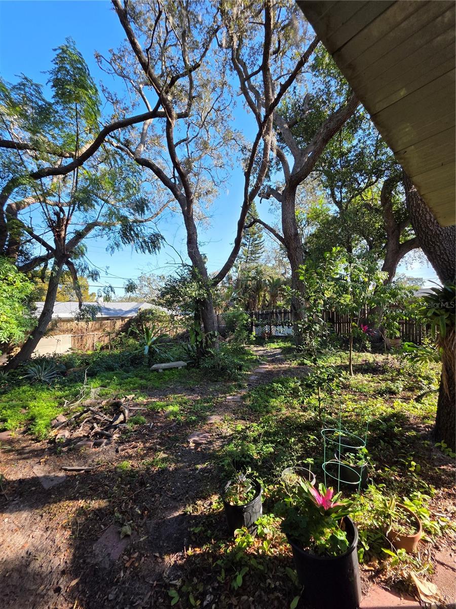 5623 GOLDEN NUGGET ST