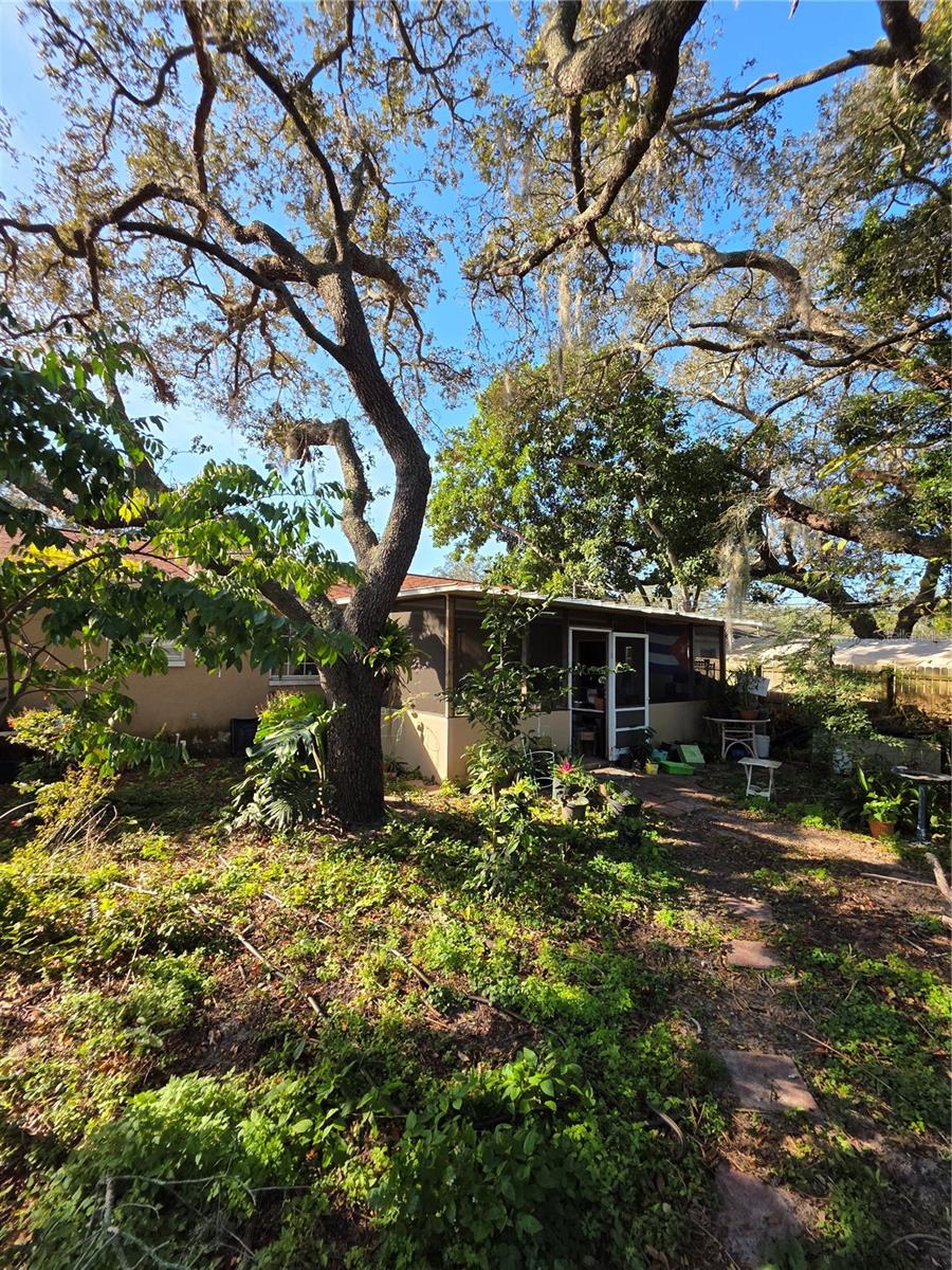 5623 GOLDEN NUGGET ST