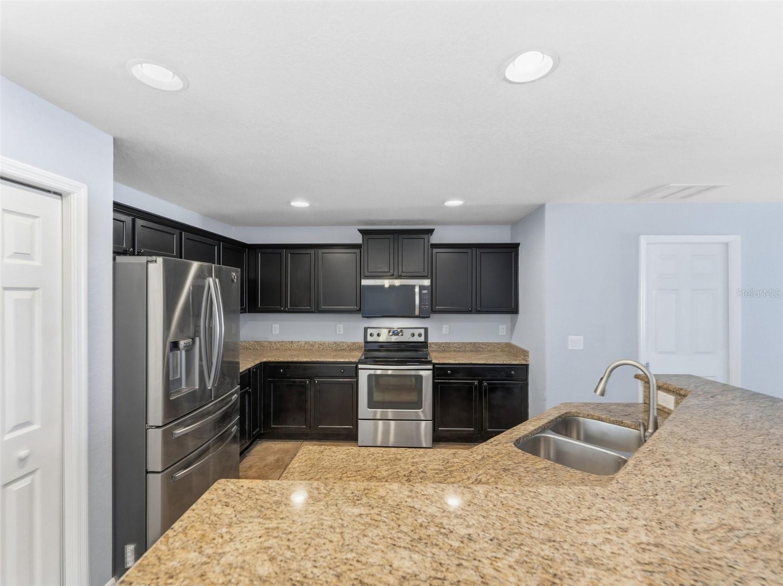 27540 DESERT WILLOW WAY