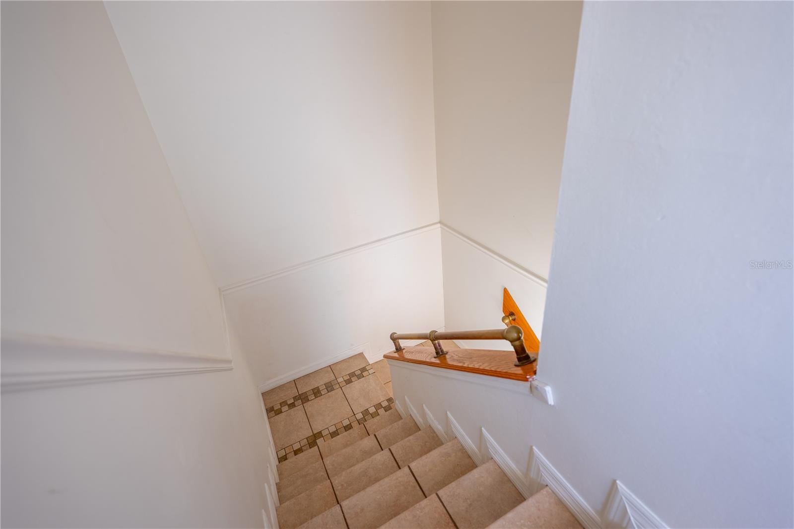 6860 WHITMAN CT #32B