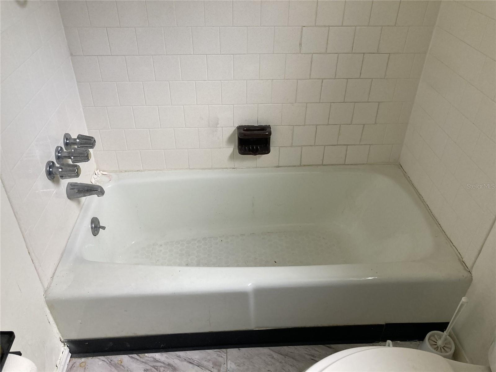 4164 HERON WAY #208