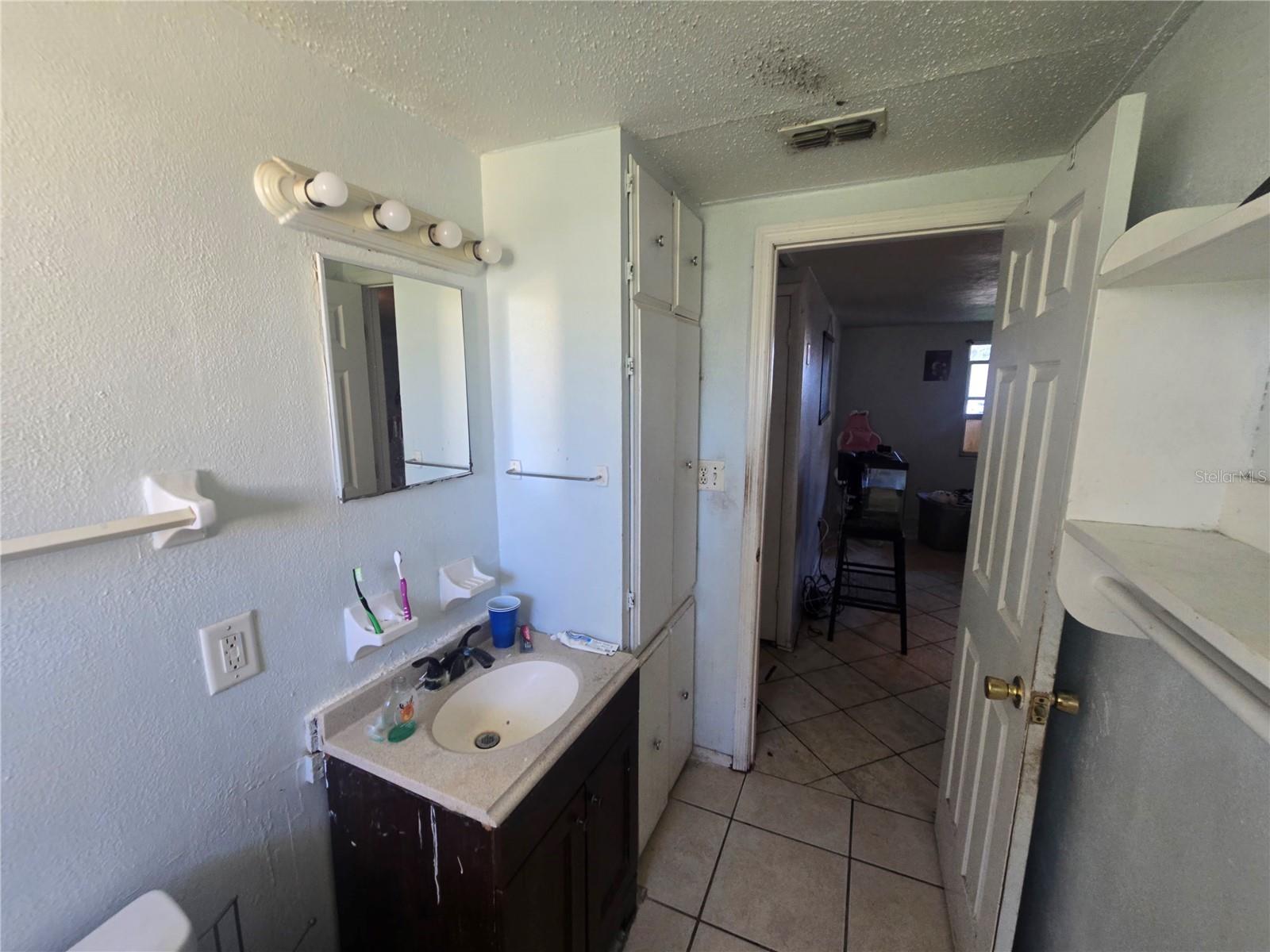 3016 FLETCHER AVE