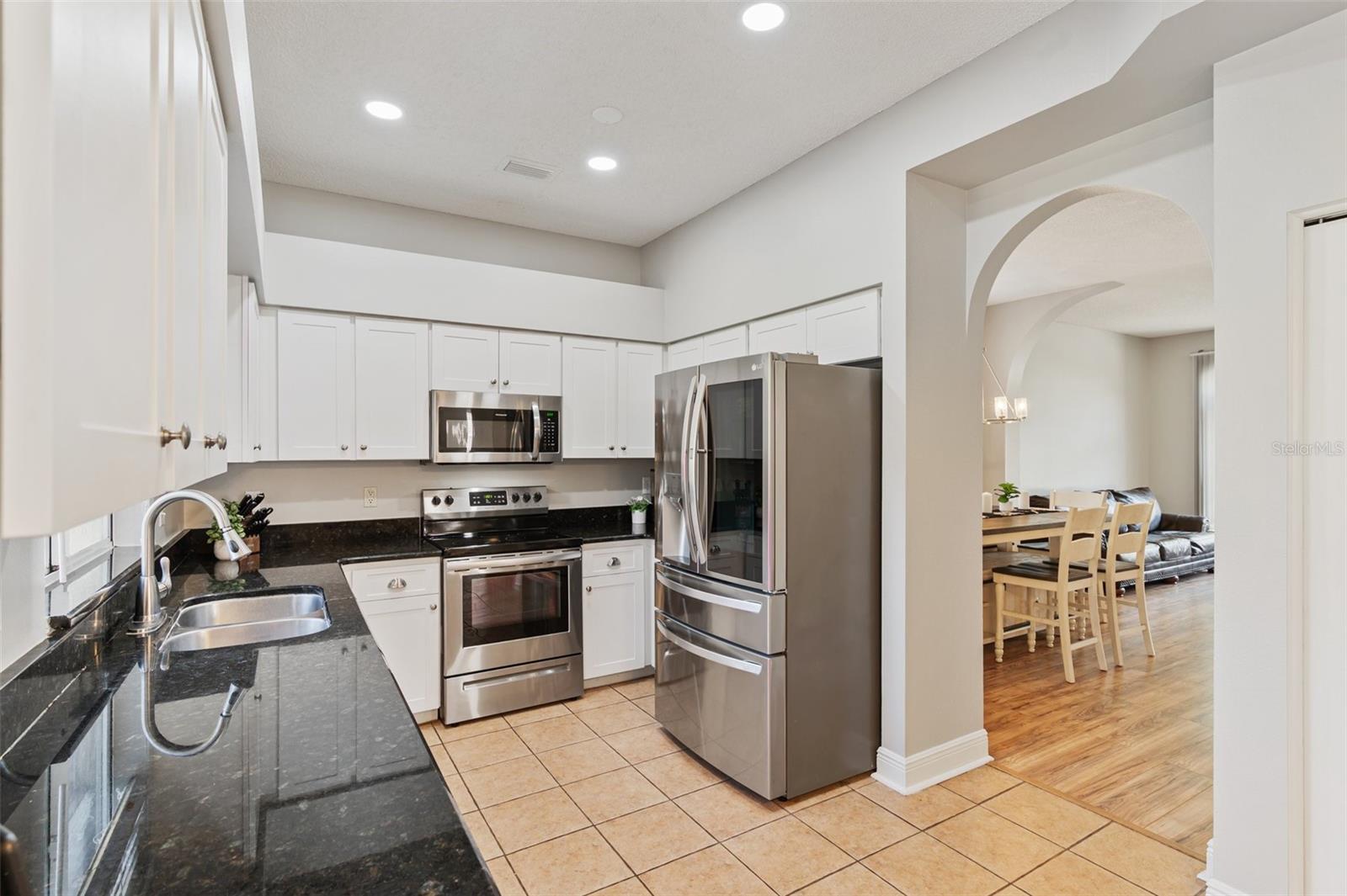 8106 STONEFIELD WAY