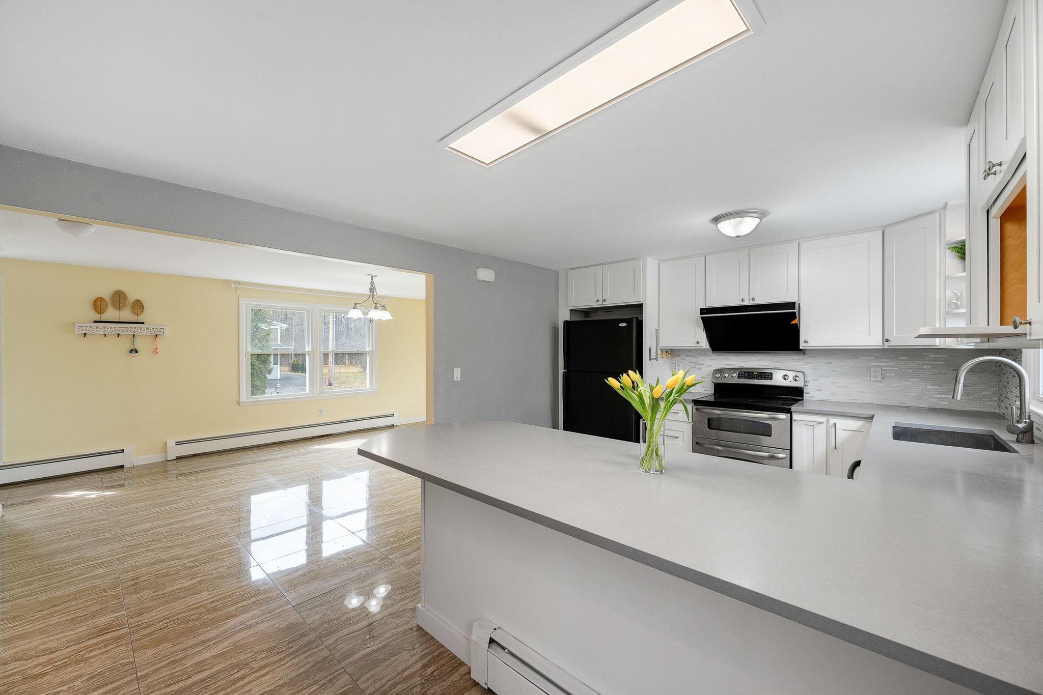 166 Lakeview Drive