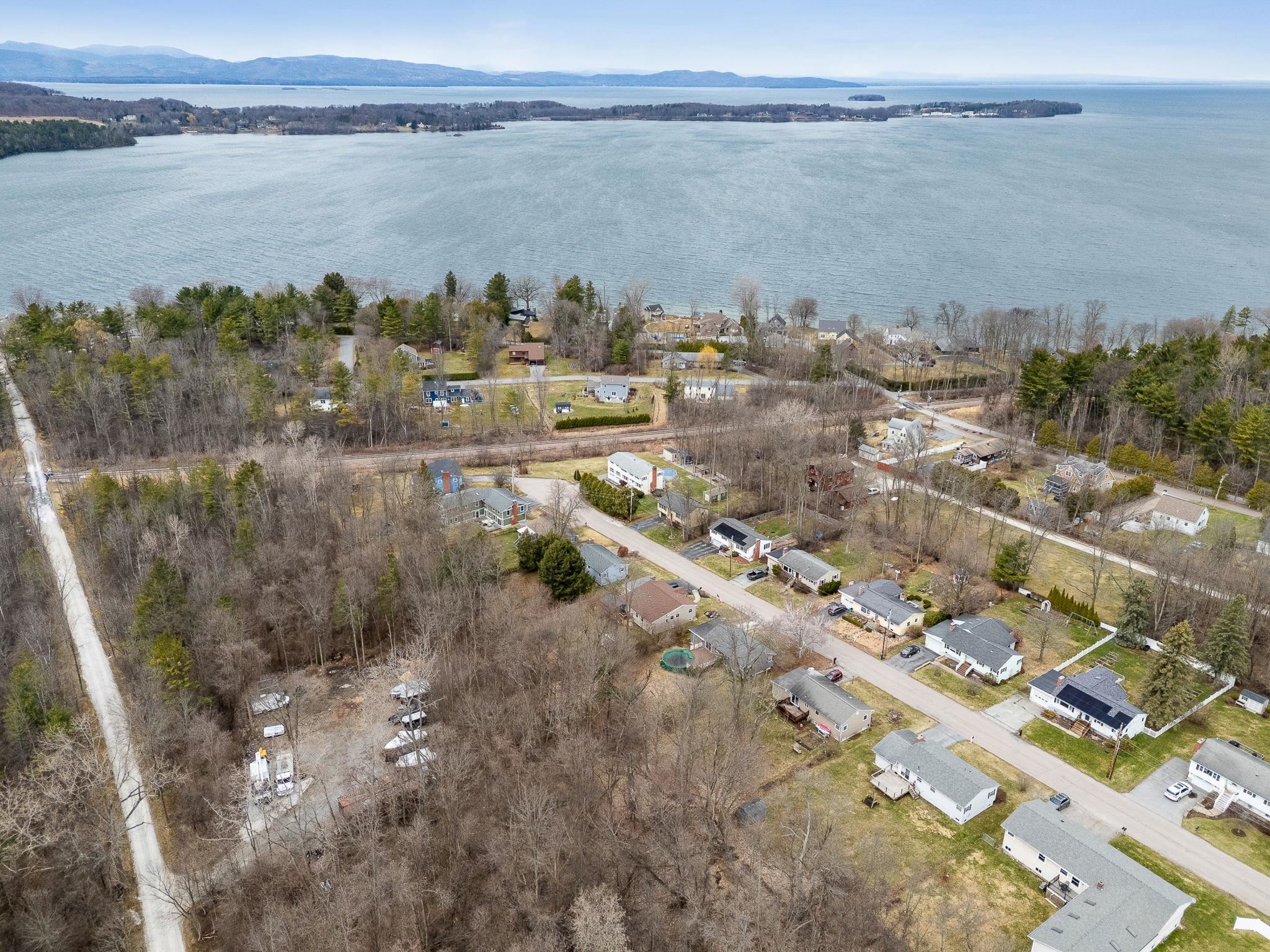 166 Lakeview Drive