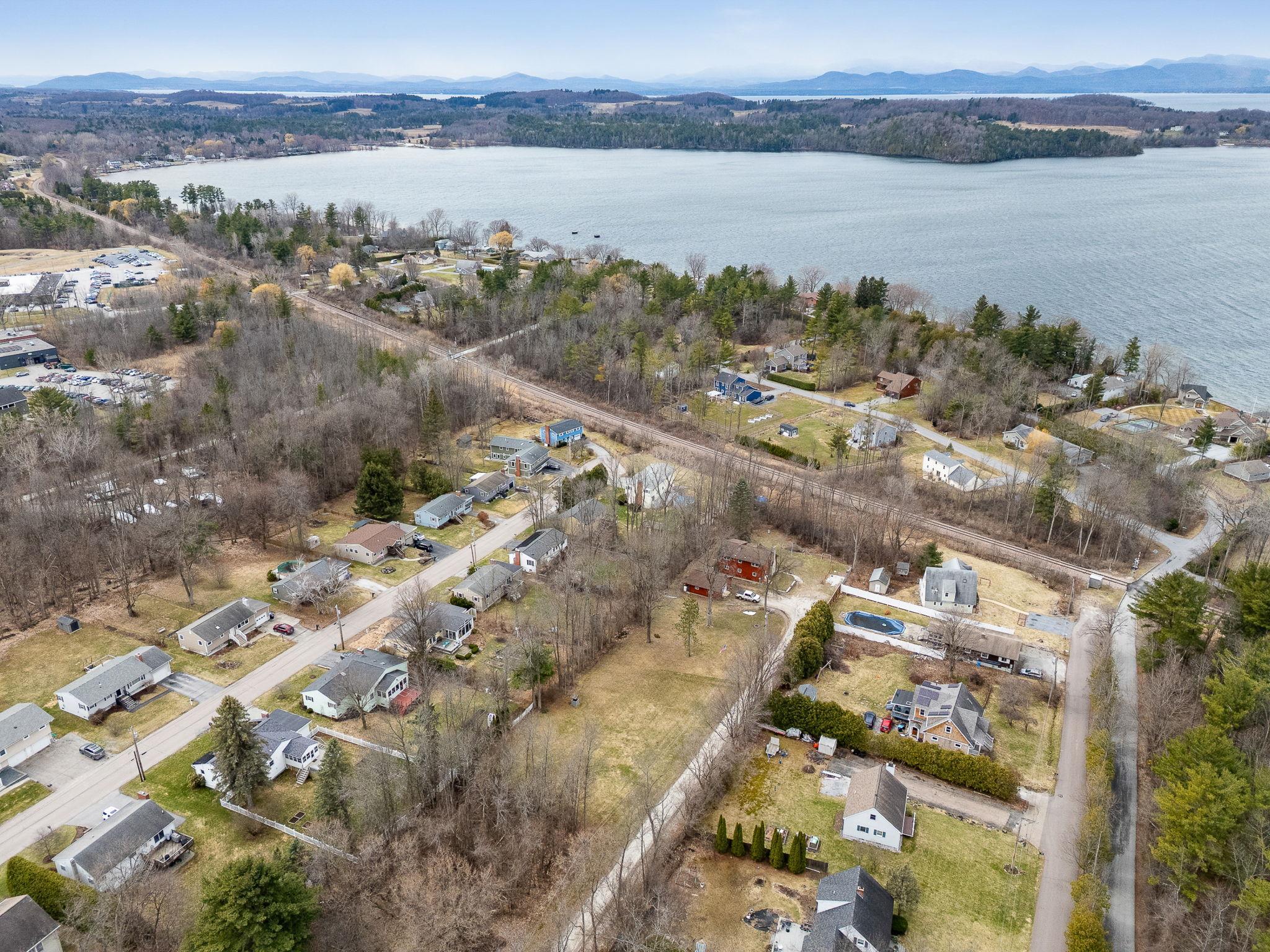 166 Lakeview Drive