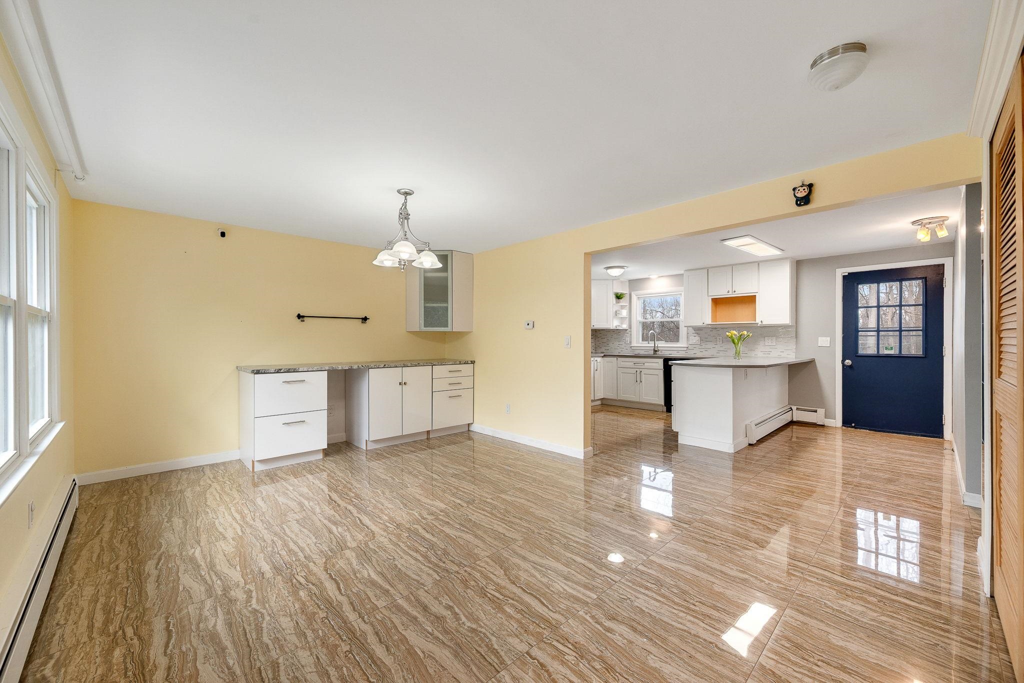 166 Lakeview Drive