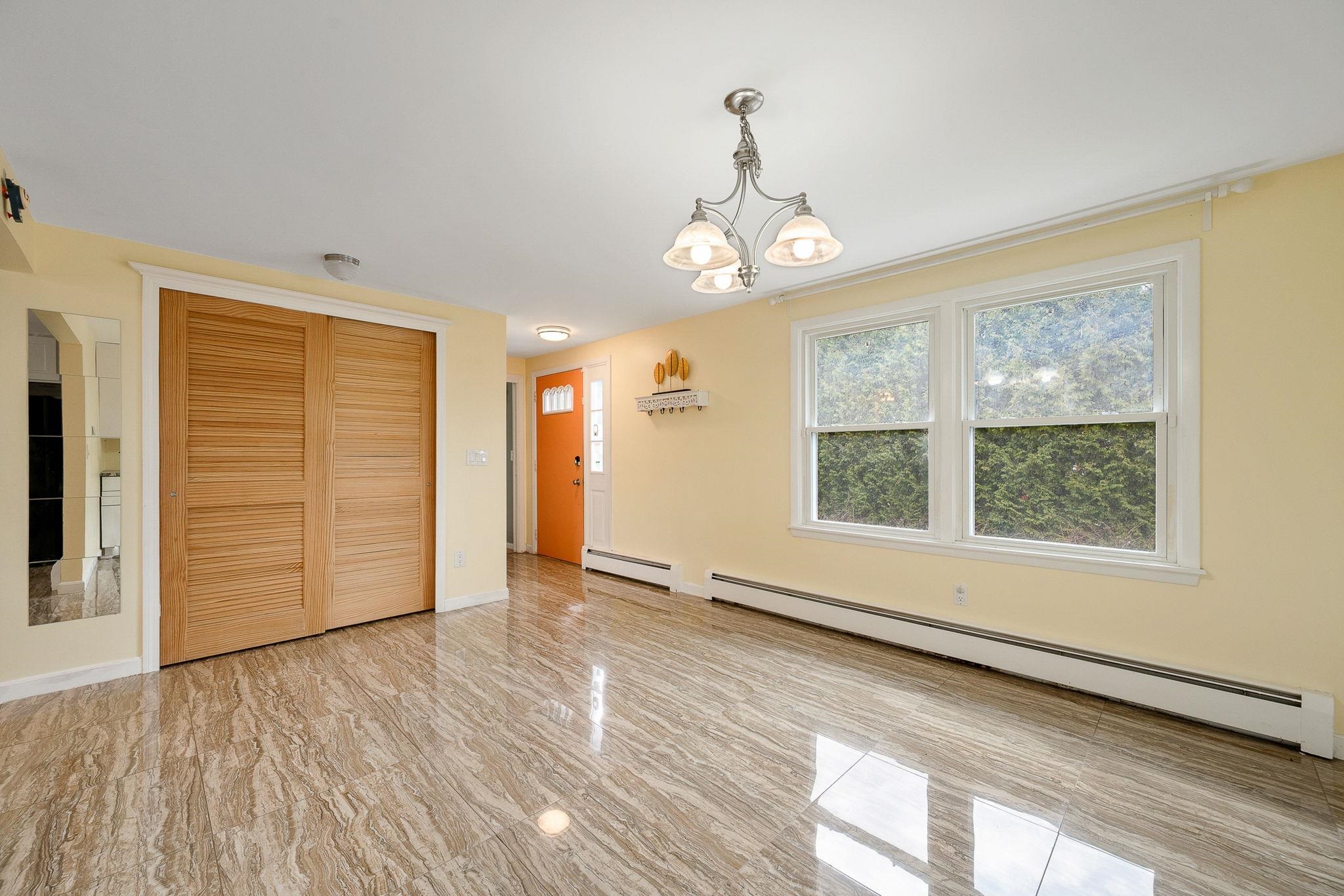 166 Lakeview Drive