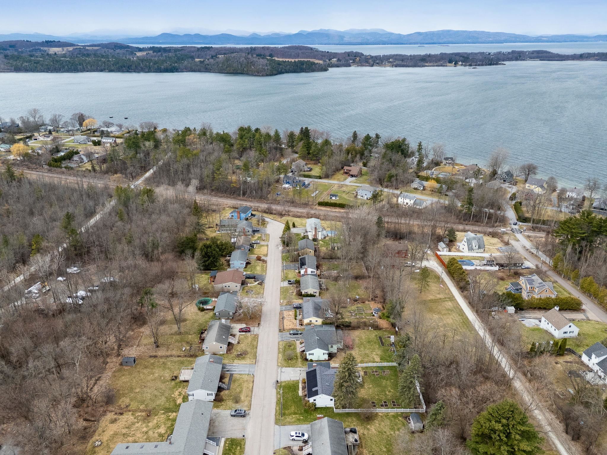 166 Lakeview Drive