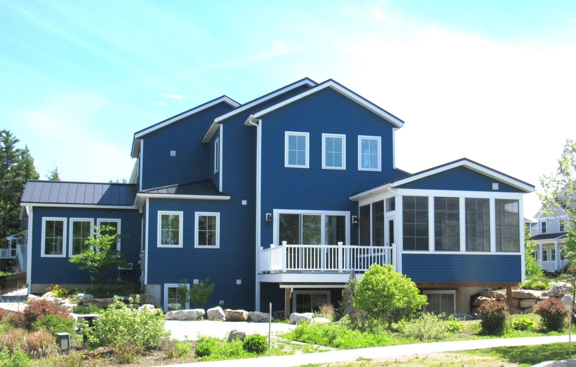 225 Midland Avenue