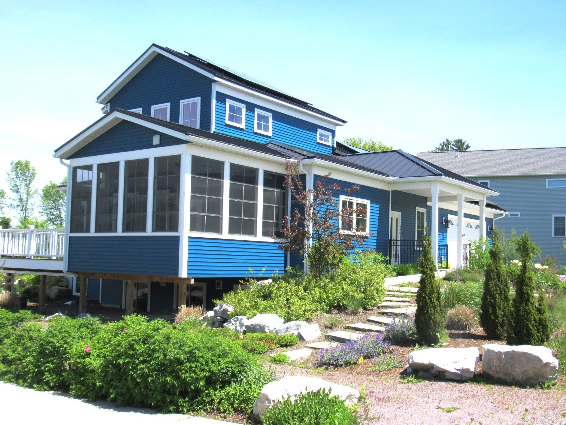 225 Midland Avenue