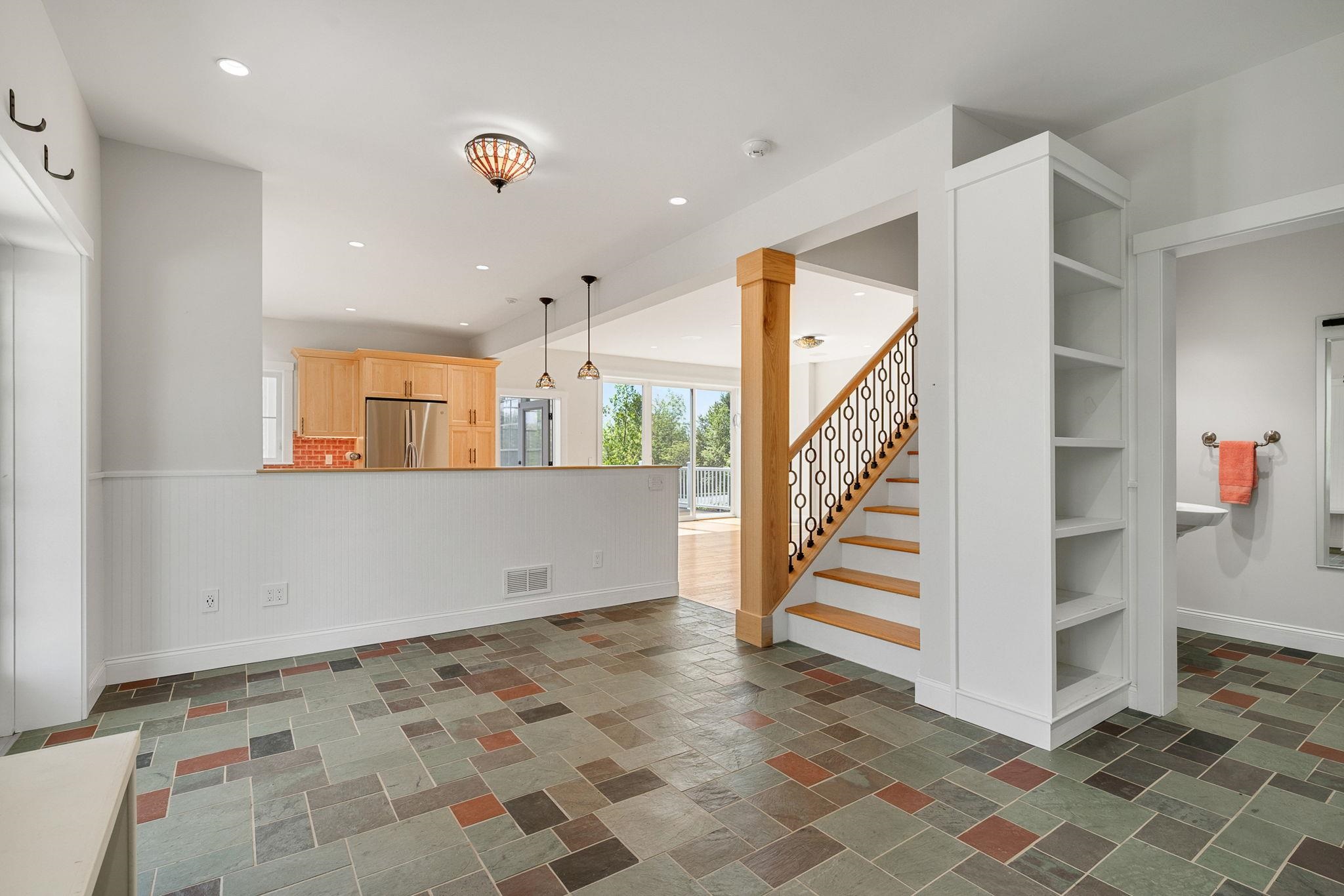 225 Midland Avenue