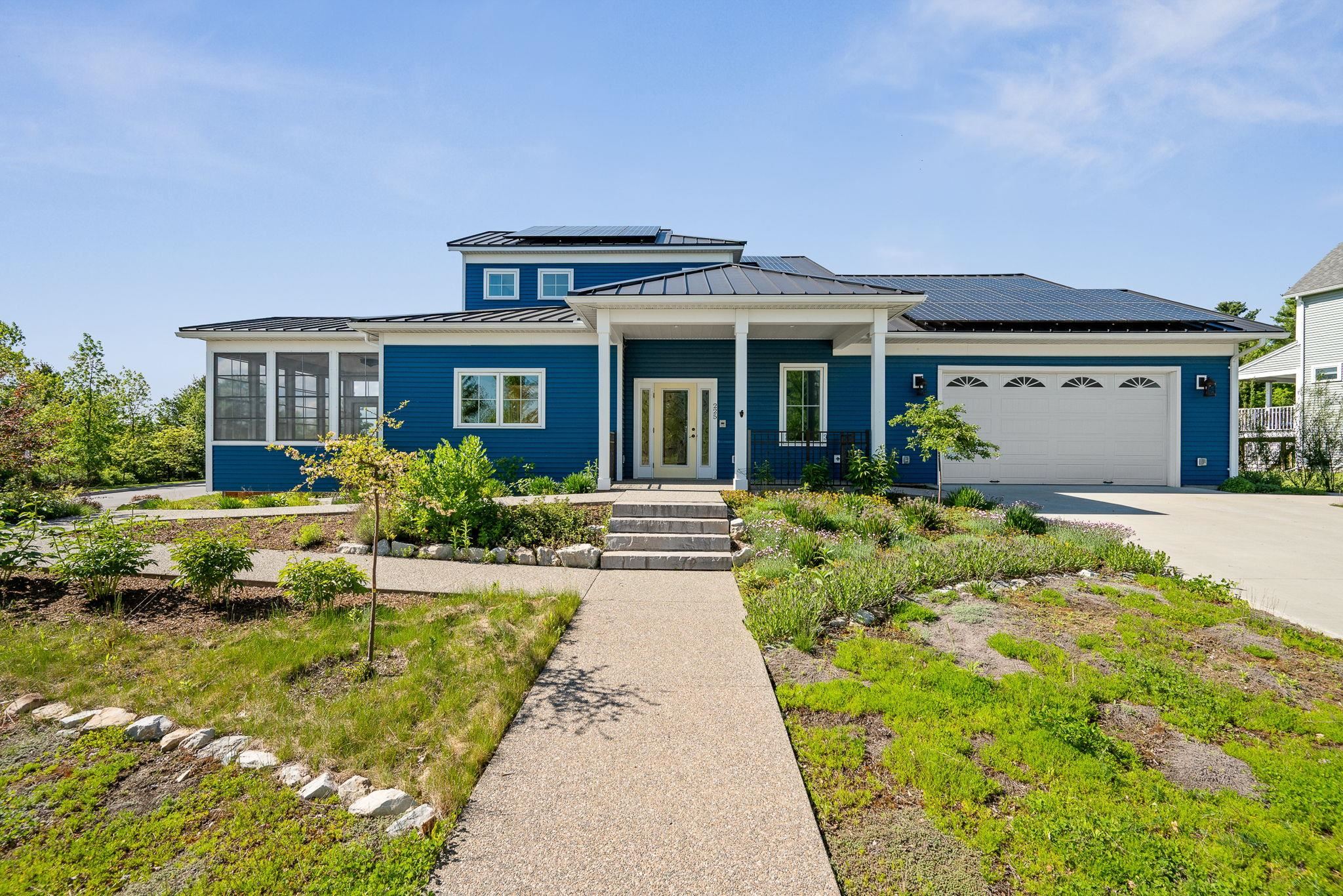 225 Midland Avenue