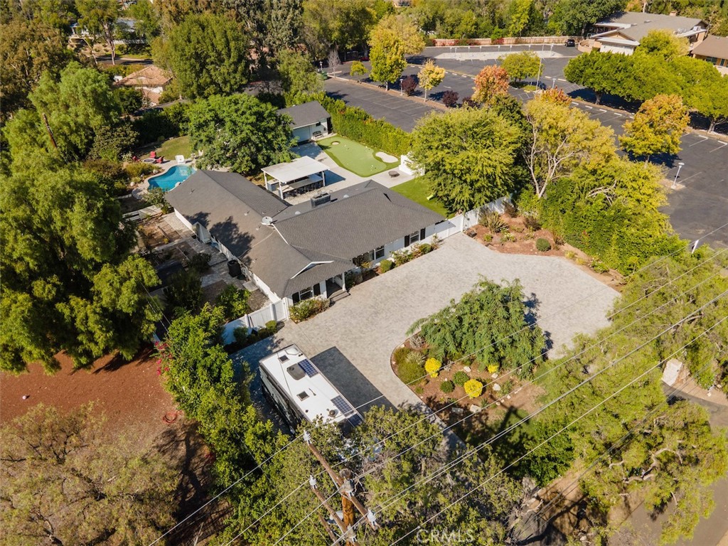 2255 Palos Verdes Drive N