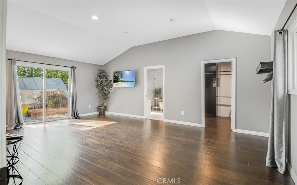 2255 Palos Verdes Drive N