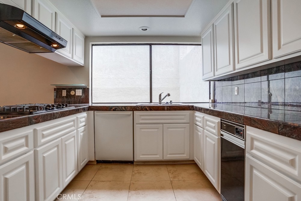 2113 W 25th Street 2