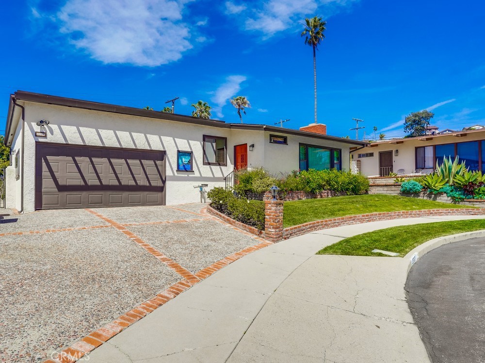 2507 Robalo Avenue