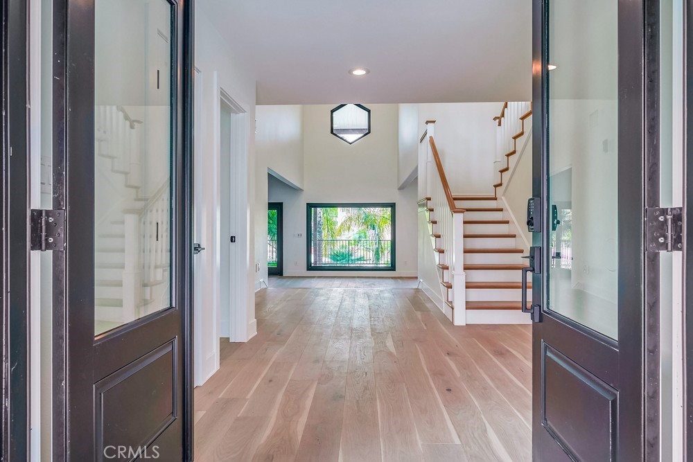 21975 Strawberry Lane