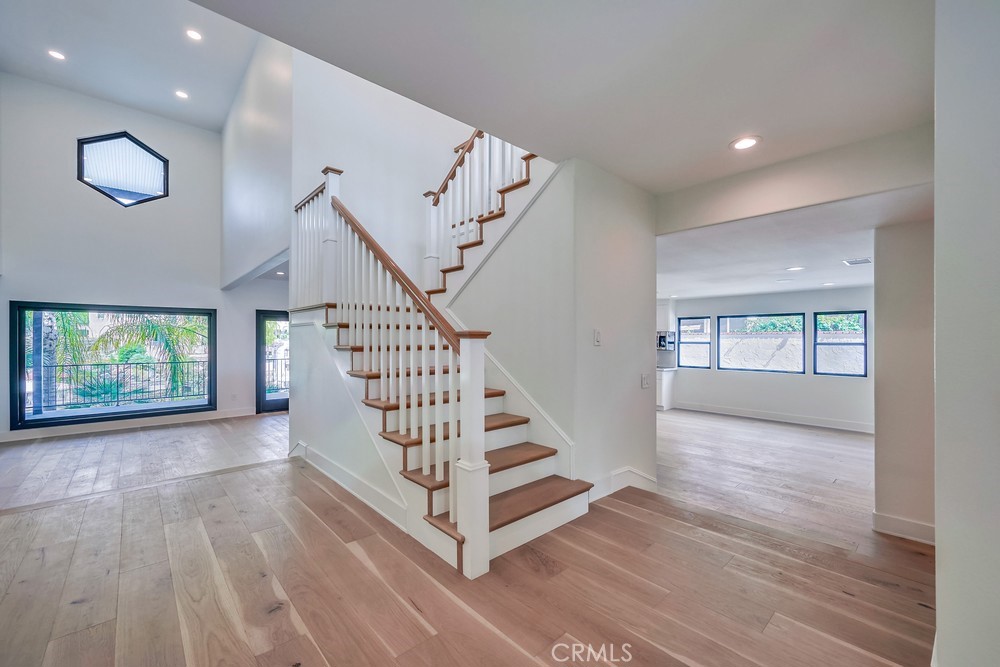 21975 Strawberry Lane