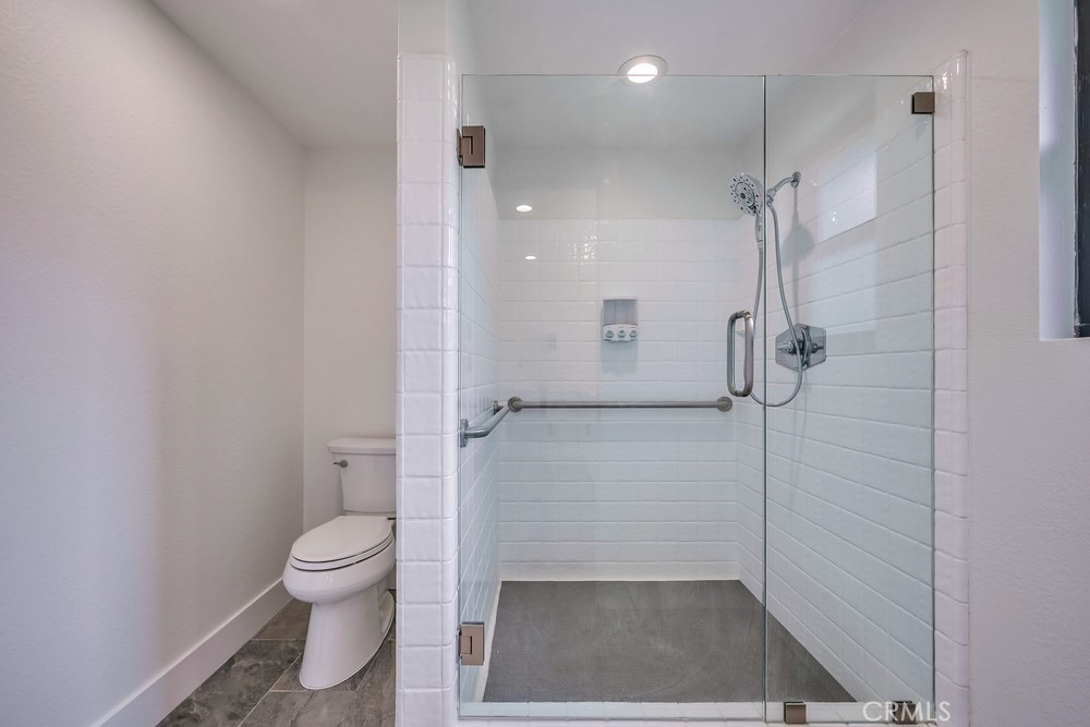 21975 Strawberry Lane