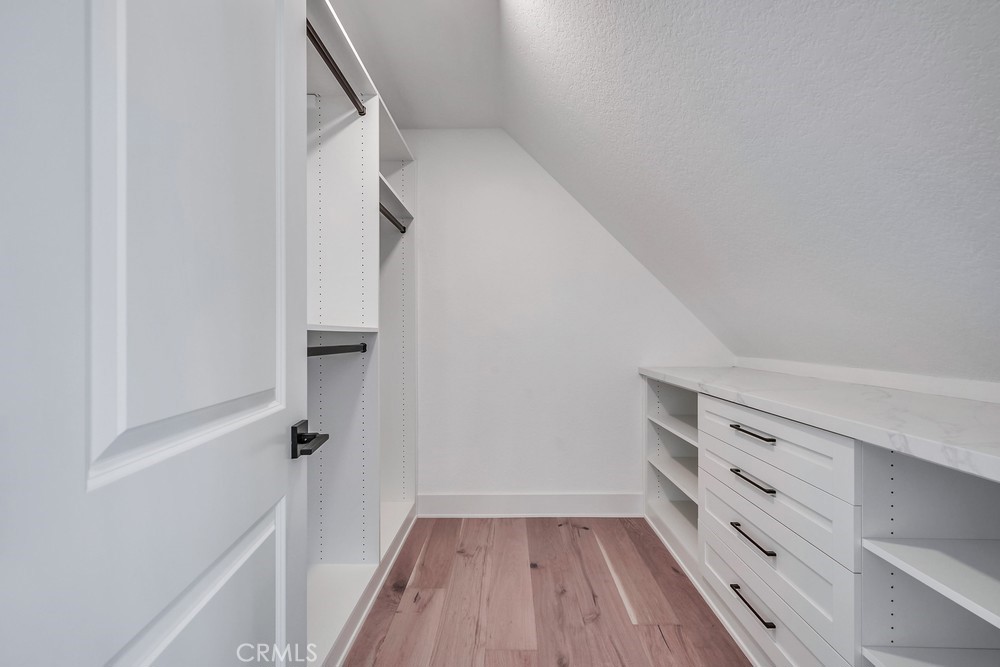 21975 Strawberry Lane