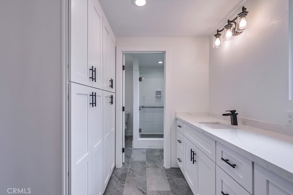 21975 Strawberry Lane