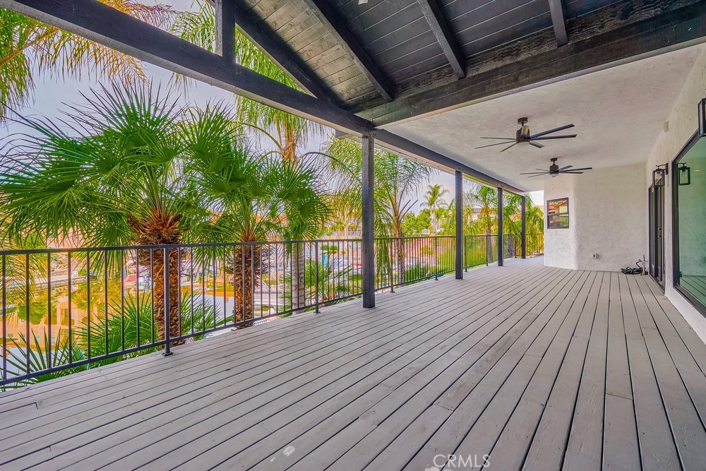 21975 Strawberry Lane